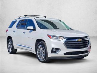Used 2018 Chevrolet Traverse Premier w/ Driver Confidence II Package FWD video 3