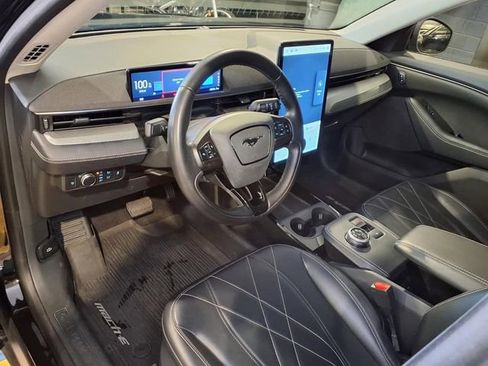 Used 2022 Ford Mustang Mach-E Select image 4