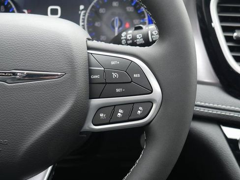 New 2026 Chrysler Pacifica Select image 18