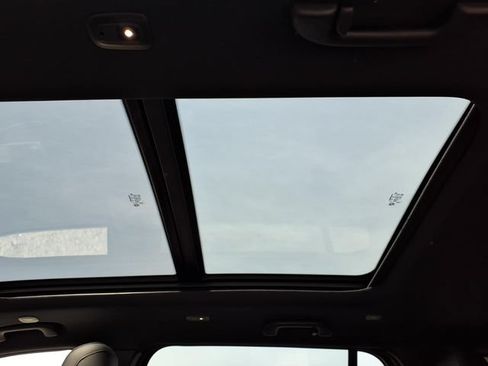 New 2026 Jeep Cherokee Limited AWD/4WD image 10