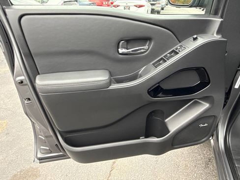 Used 2022 Nissan Frontier S image 23