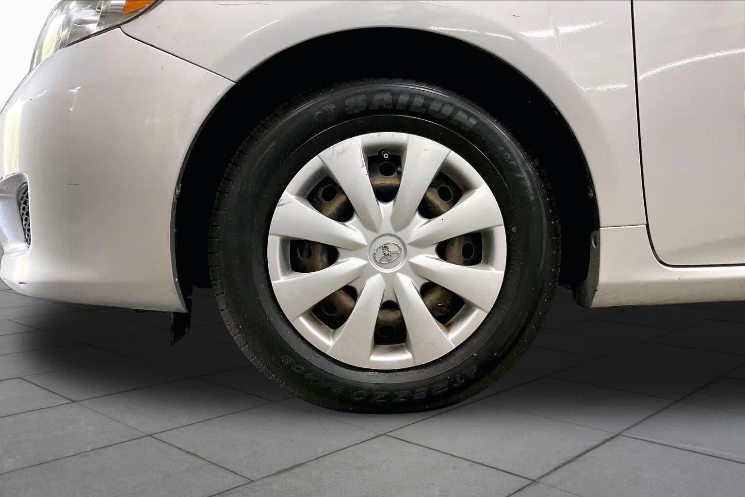 Used 2010 Toyota Corolla LE FWD image 10