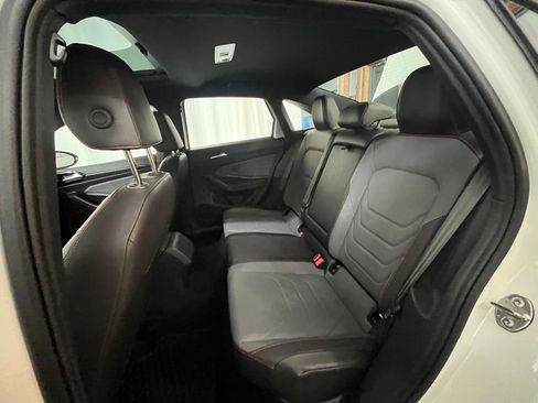 Used 2025 Volkswagen Jetta GLI Autobahn image 24