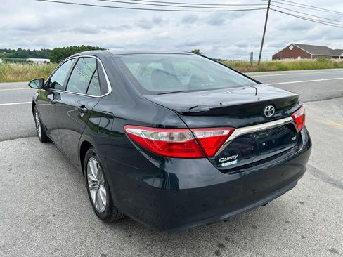 Used 2015 Toyota Camry SE FWD image 7