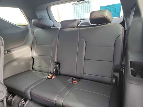 Used 2025 Chevrolet Traverse RS w/ LPO, Floor Liner Package AWD/4WD image 23