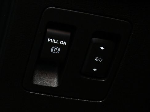 Used 2019 Ford F150 Raptor w/ Equipment Group 802A Luxury AWD/4WD image 32