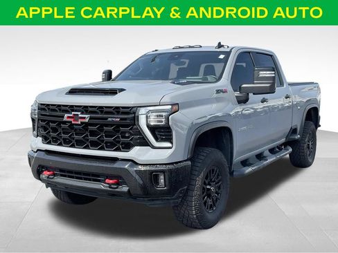Used 2024 Chevrolet Silverado 2500 ZR2 w/ Technology Package AWD/4WD image 4