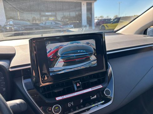 Used 2025 Toyota Corolla LE image 17