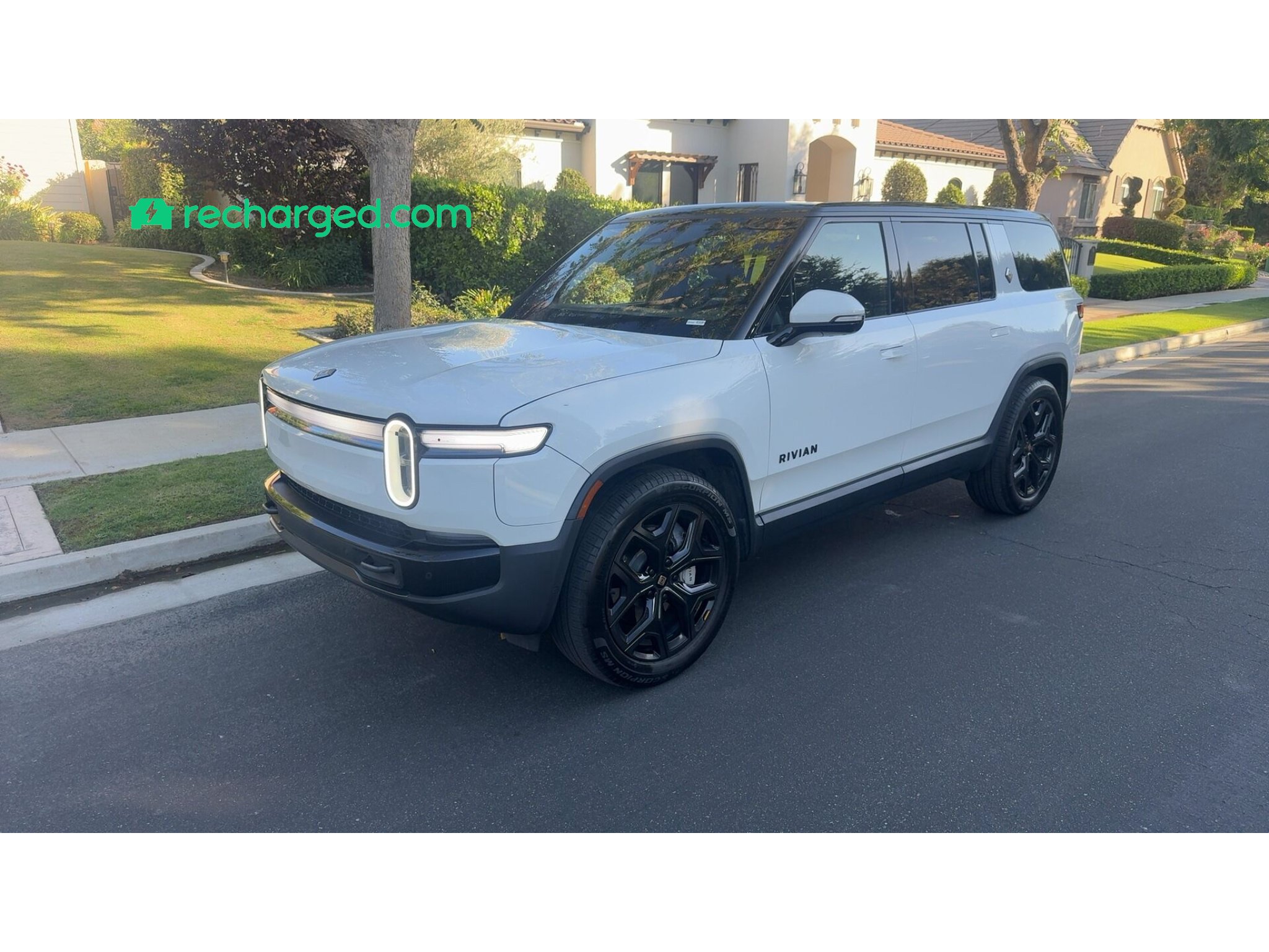 Used 2025 Rivian R1S Adventure Dual AWD/4WD image 1