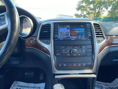 Used 2012 Jeep Grand Cherokee Limited w/ Trailer Tow Group IV AWD/4WD image 14