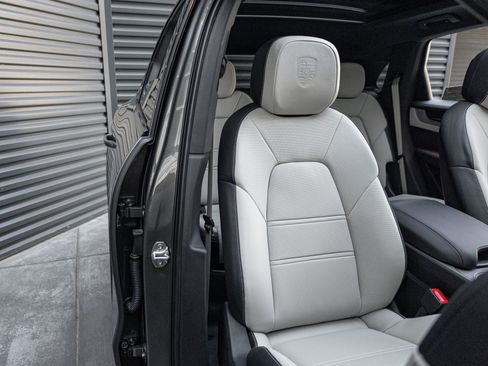 New 2026 Porsche Cayenne E-Hybrid image 39