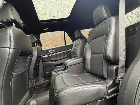 Used 2016 Ford Explorer Limited w/ Equipment Group 301A AWD/4WD image 22