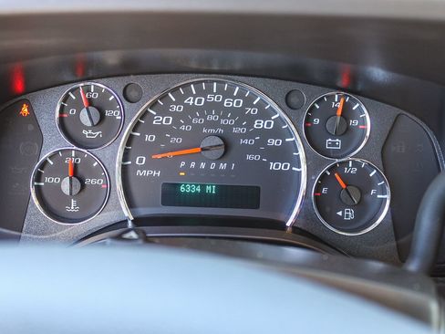 Used 2023 Chevrolet Express 2500 w/ Driver Convenience Package RWD image 19
