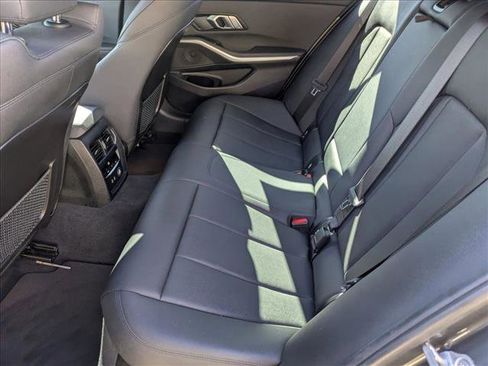 Used 2020 BMW 330i Sedan w/ Convenience Package image 18