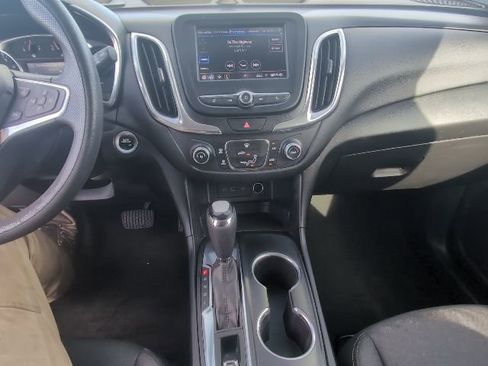 Used 2021 Chevrolet Equinox LT image 21