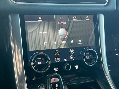 Used 2022 Land Rover Range Rover Sport SE image 22