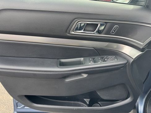 Used 2018 Ford Explorer XLT w/ Equipment Group 202A image 15