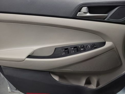 Used 2018 Hyundai Tucson Value FWD image 25