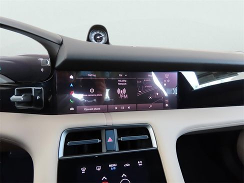 New 2025 Porsche Taycan image 31