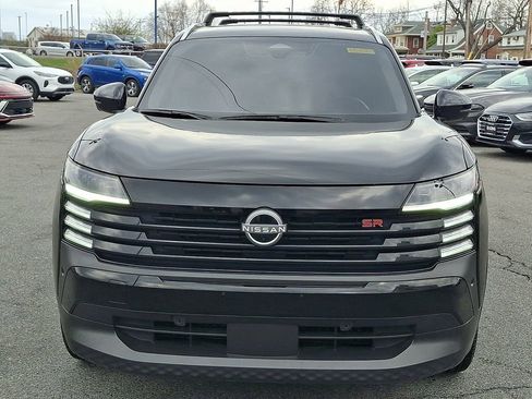 Used 2025 Nissan Kicks SR image 2