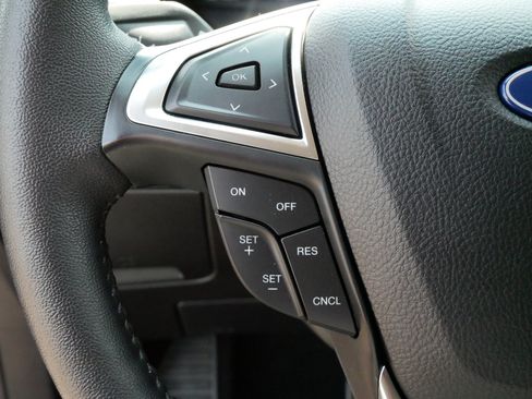 Used 2024 Ford Edge Titanium AWD/4WD image 26