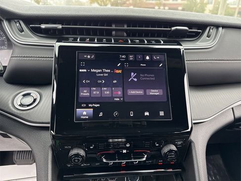 New 2025 Jeep Grand Cherokee L Altitude image 23