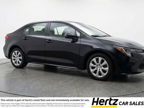 Used 2025 Toyota Corolla LE image 1