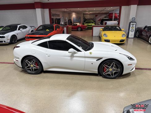 Used 2016 Ferrari California T image 59