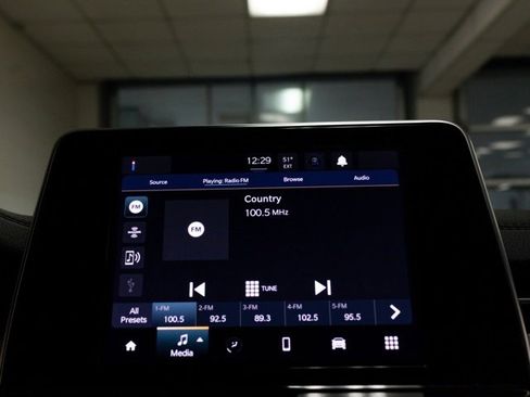 Certified 2025 Jeep Compass Sport image 13