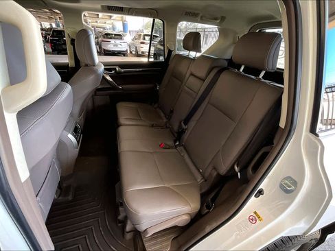 Used 2019 Lexus GX 460 Premium image 19
