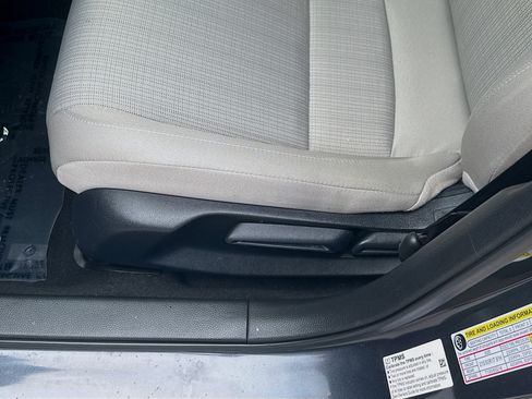 Certified 2024 Honda Civic EX image 17