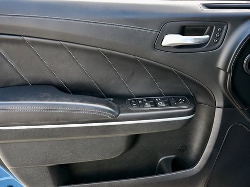 Used 2022 Dodge Charger SXT w/ Plus Group image 9