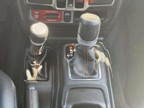 Used 2021 Jeep Gladiator Mojave AWD/4WD image 27