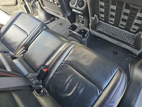 Used 2021 Jeep Gladiator Rubicon image 11