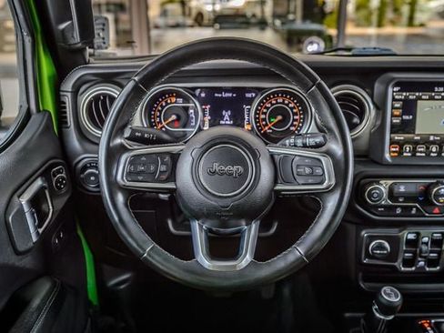 Used 2019 Jeep Wrangler Unlimited Sahara AWD/4WD image 30