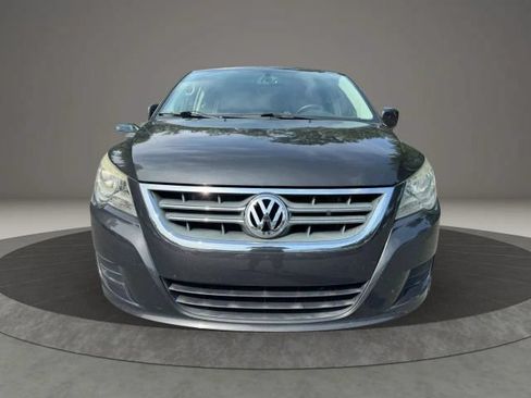Used 2012 Volkswagen Routan SEL FWD image 8