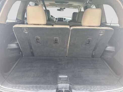 Used 2016 Honda Pilot Touring image 23