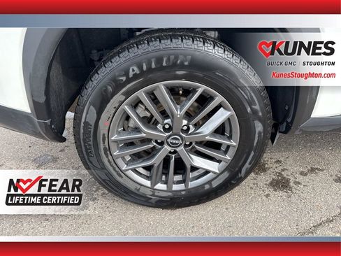 Used 2023 Nissan Rogue S image 14