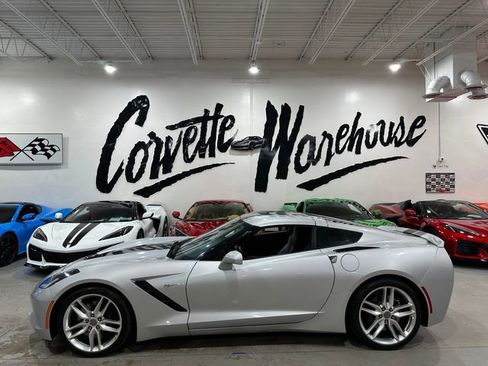 Used 2014 Chevrolet Corvette Stingray Coupe RWD image 2