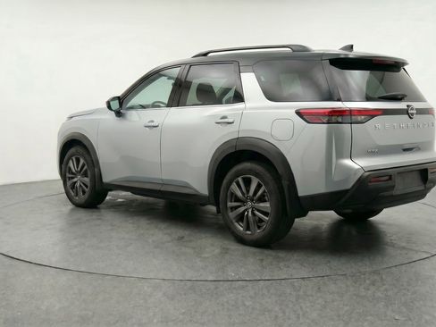 Used 2025 Nissan Pathfinder SV AWD/4WD image 6