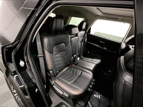 Used 2025 Nissan Pathfinder Platinum AWD/4WD image 26
