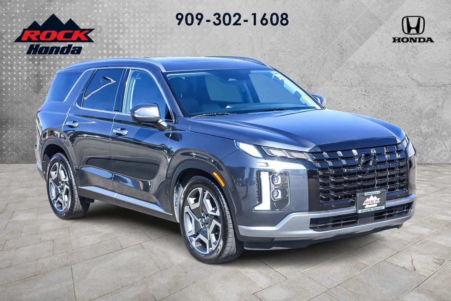 Used 2024 Hyundai Palisade SEL FWD image 3