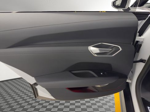 Used 2023 Audi e-tron GT Prestige w/ Prestige Package image 16