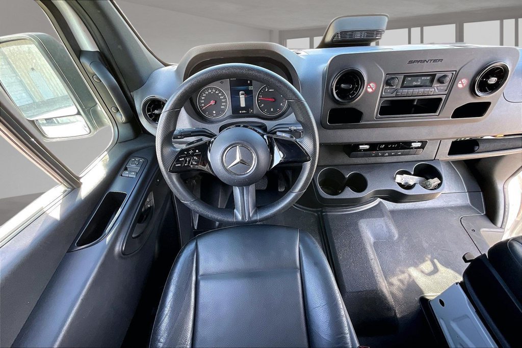 Used 2025 Mercedes-Benz Sprinter 2500 image 8