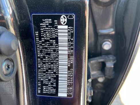 Used 2020 Toyota Corolla LE w/ Carpet Mat Package (TMS) FWD image 35
