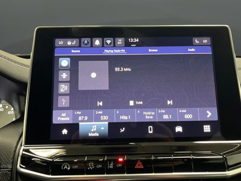 New 2026 Jeep Compass Latitude AWD/4WD image 13