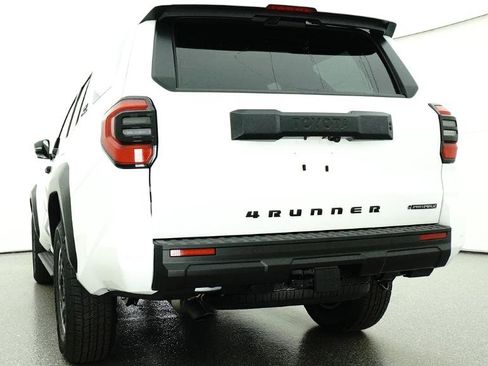 New 2026 Toyota 4Runner 4WD image 25