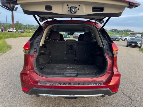 Used 2019 Nissan Rogue SV w/ Premium Package AWD/4WD image 16