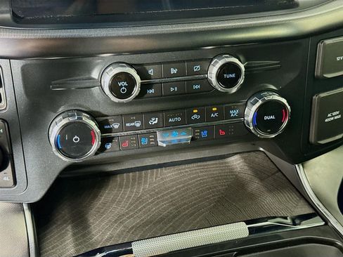 Used 2022 Ford F150 Platinum w/ Equipment Group 701A High image 19