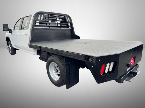 Used 2022 Chevrolet Silverado 3500 LT w/ Convenience Package image 4